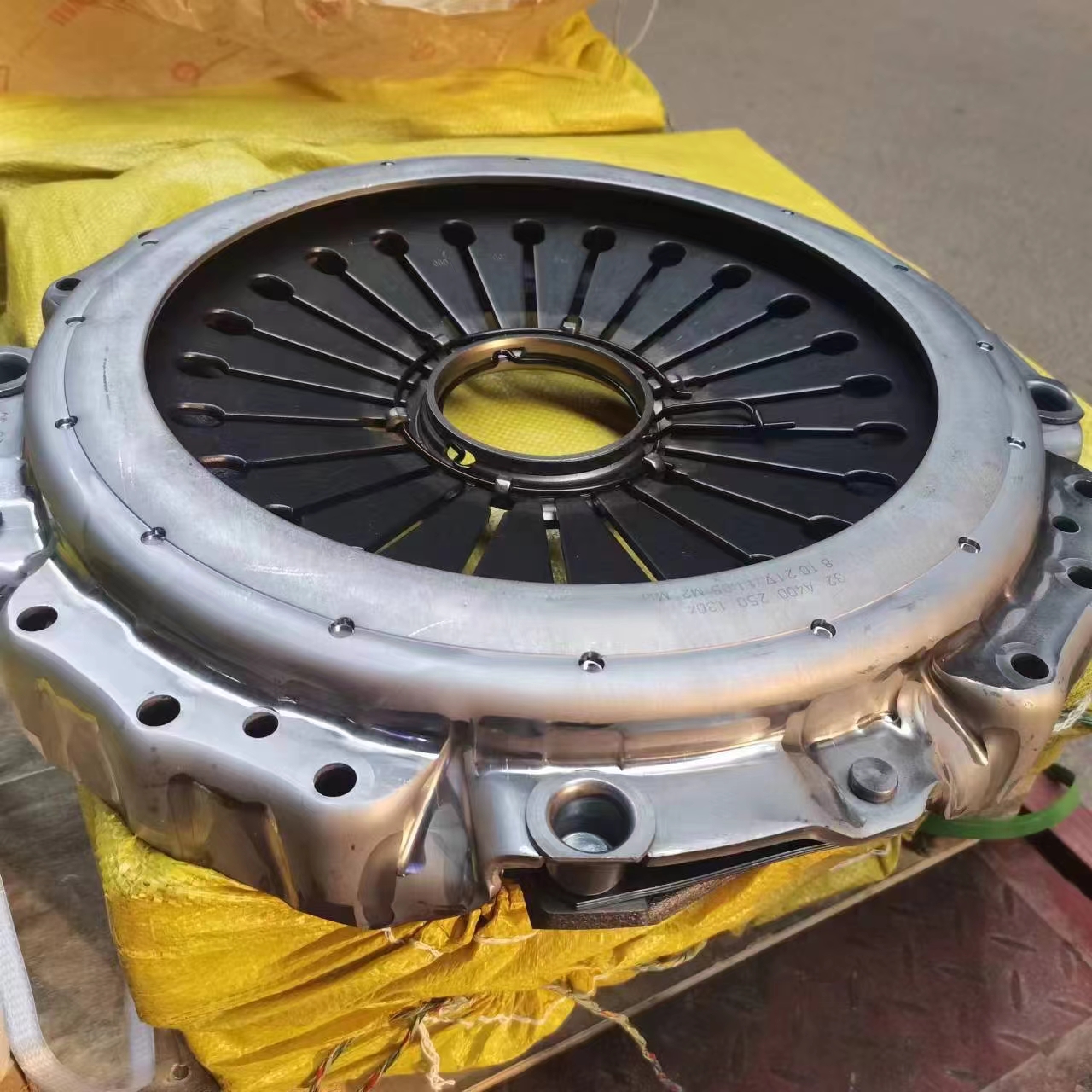 HEAVY DUTY TRUCK 2006- Clutch Plate Kit 3400700446 3482000484 1878007072 3100000003