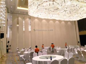 Quality 2000mm-6000Mm Height Acoustic Folding Partition Walls Commercial Fireproof wholesale
