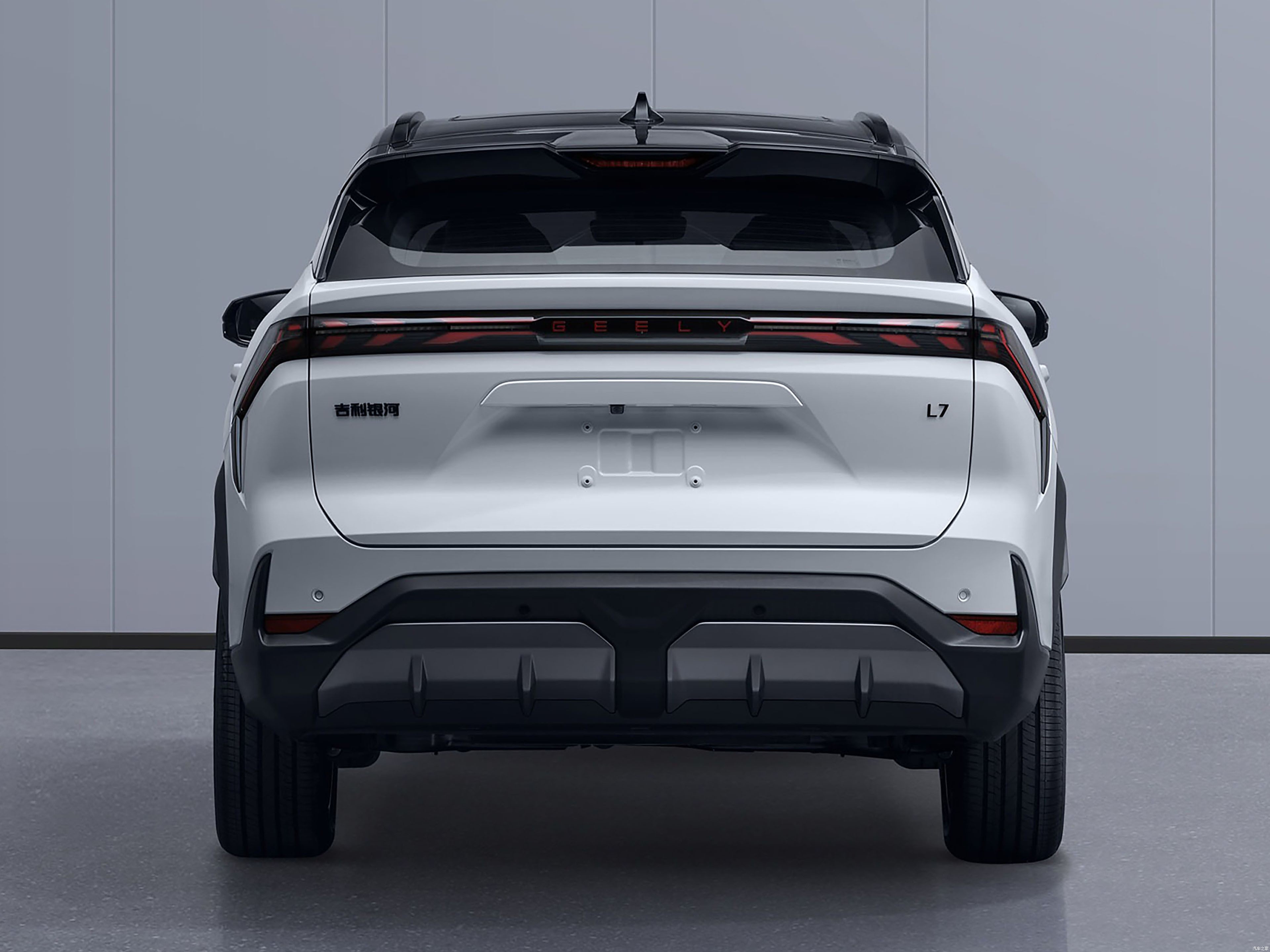 Geely Galaxy L7, powered by 1.5L and 1.5T engines, with a combined range of 1,370km and a pure electric range of 115km. a cost-effective plug-in