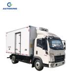 HOWO 4*2 Refrigerated Box Truck Meat And Chicken Box Fridge Van