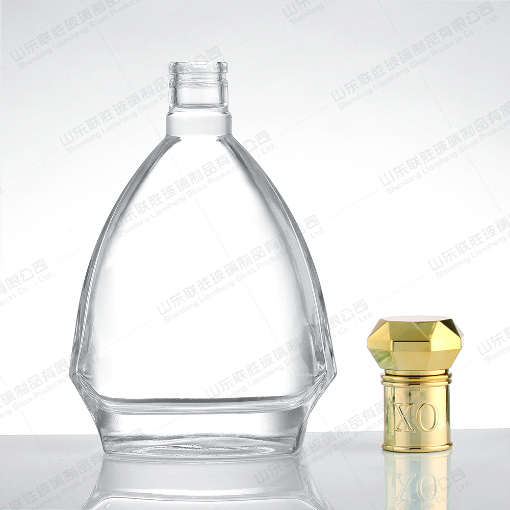 Glass Leaf Shape Grape Wine Bottles Customized with Base Material Glass and 's Direct