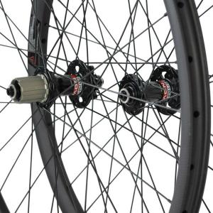 Quality 26er bike mtb carbon wheels Mountain bike carbon wheelset chinese clincher 25*25mmrim wholesale
