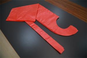Quality Smooth PE Apron Flat Packed In Dispenser Box , Waterproof Smocks For Adults wholesale
