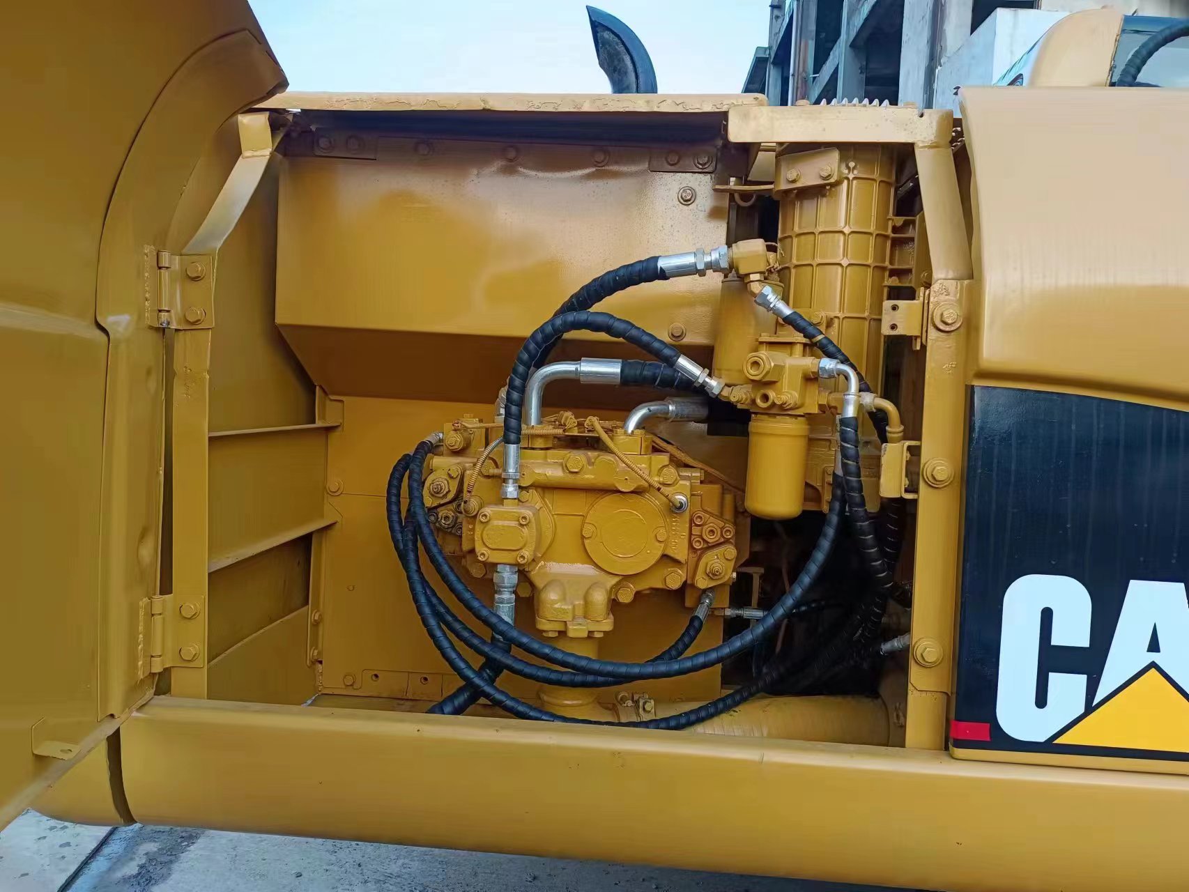 20 Ton CAT320 Original Hydraulic Pump Used Caterpillar Excavator For Heavy Duty Tasks