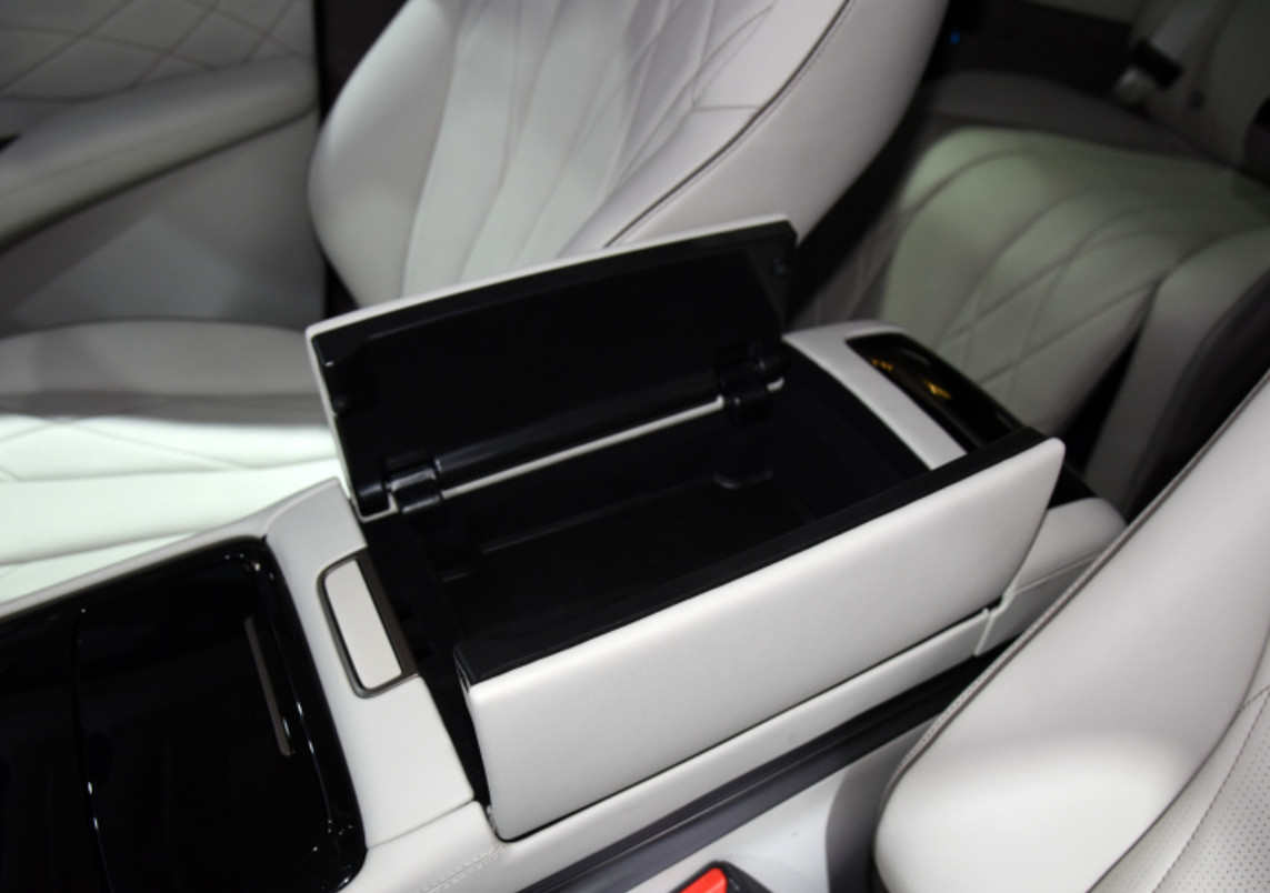 Denza D9 2022 DM-i 970 Four Wheel Drive Flagship Version 5 Door 7 seats Medium&Large MPV
