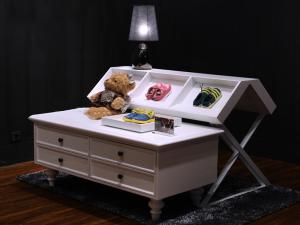 Quality Customized Shop Display Shelving Shop Display Cabinets Eye Catching Design wholesale