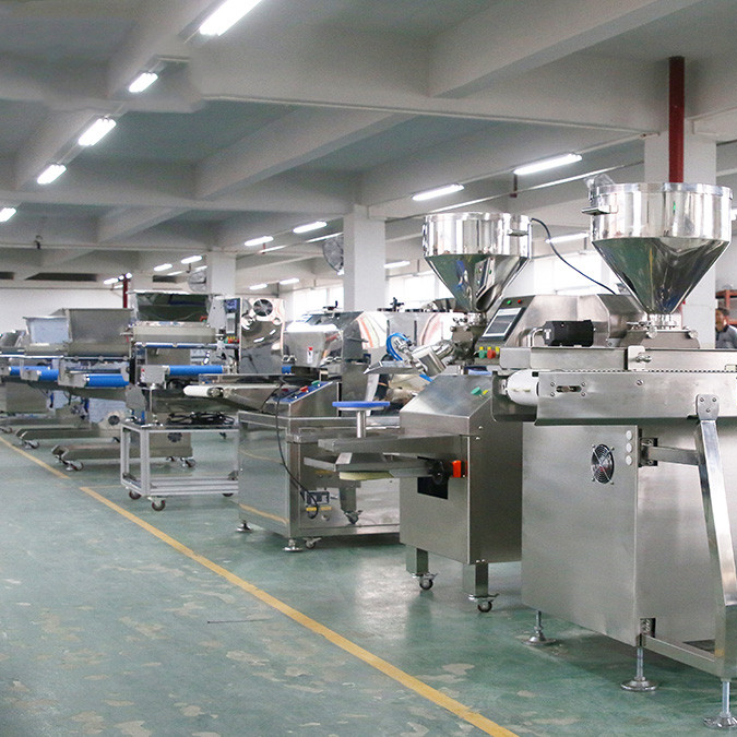 Industrial Snack Cake Manufacturing Equipment Swiss Roll Machine