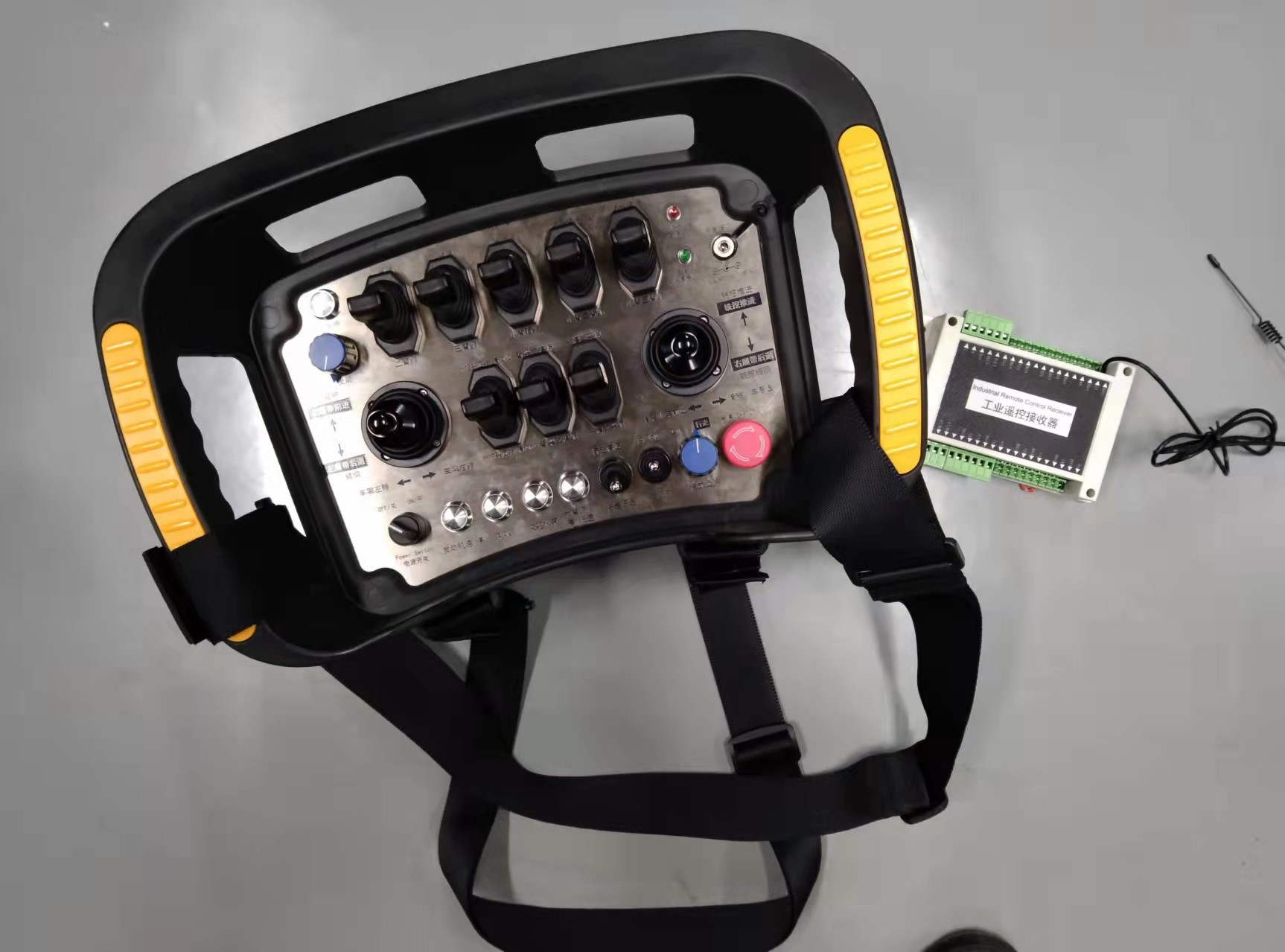 Excavator WirelessRemote Control CAN Bus Output