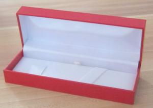 Quality Rectangular Red plastic pen Boxes packed in Leatherette paper wholesale