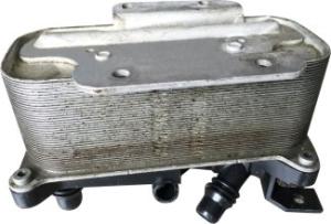 Quality Car Replacement Parts Engine Oil Cooler 17217638582 For BMW 528I OEM N20 wholesale