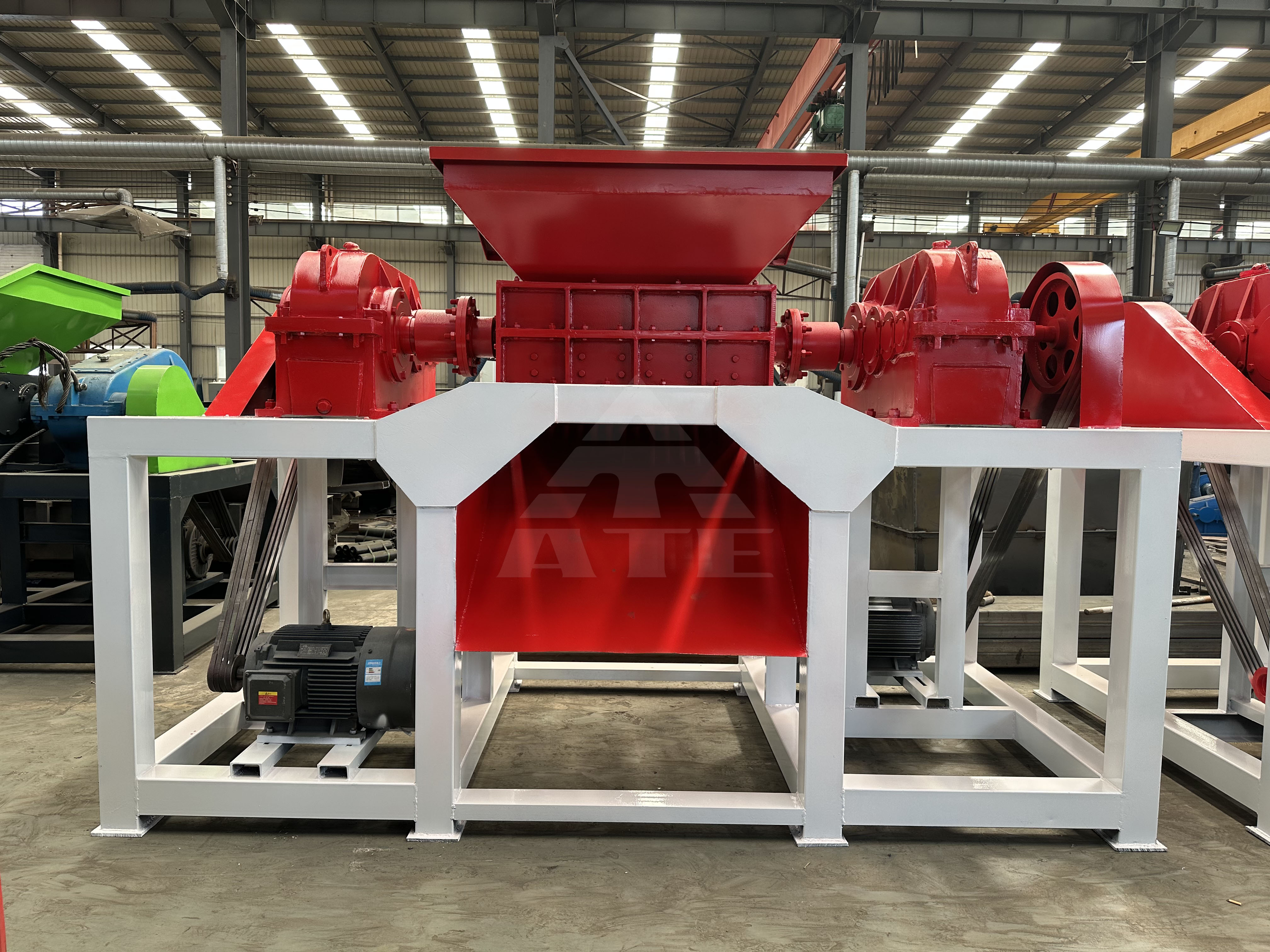 Scrap Tire Shredding Machine Waste Tire Recycling Rubber Tire Chipper