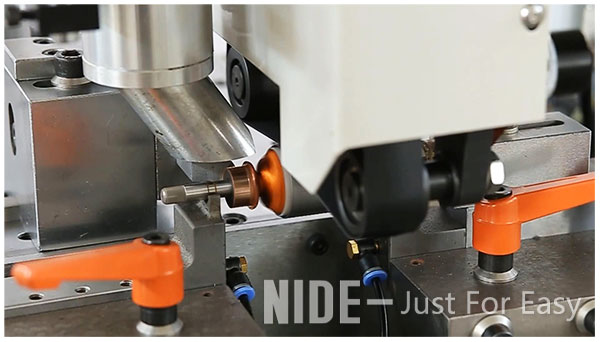 armature turning lathe machine