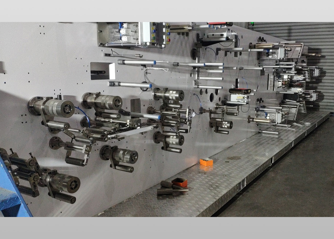 Servo Control AC220V 0.5Mpa Mask Manufacturing Machine