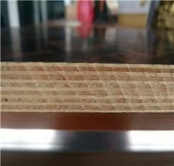 Quality Poplar Eucalyptus Hardwood Core Melamine glue Film Faced Plywood for Construction wholesale