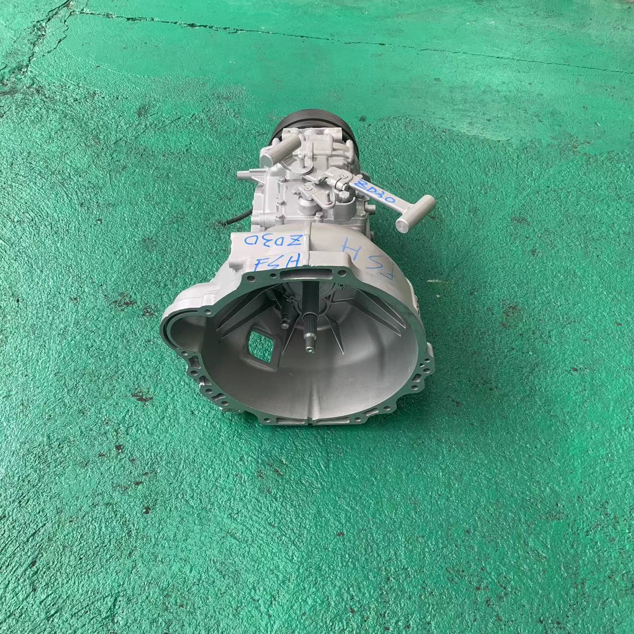 ISF2.8 Used Gearbox ZD30 Transmission for Mitsubishi ZF 2.0L Displacement and Durable