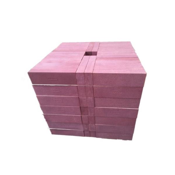 Punching Magnesia Chrome Corundum Refractory Brick with High Insulating