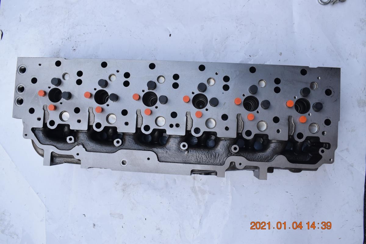 Engine Parts C9 Engine Cylinder Head 3323619 For