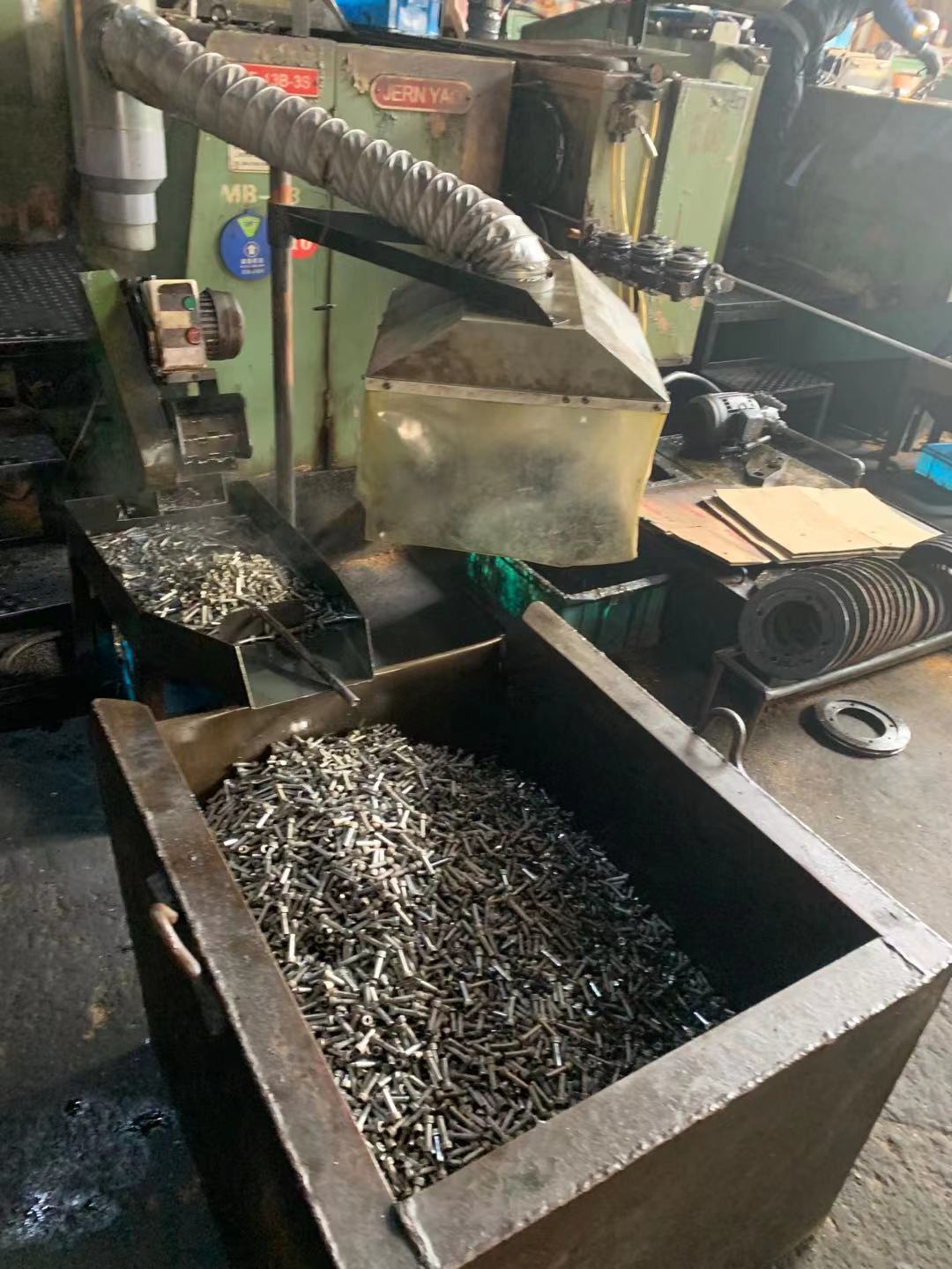 Mining U Type Galvanized Stainless Steel Metal Hose Clamp Saddle Pipe Clamp with Metric Measurement System and ZINC Finish