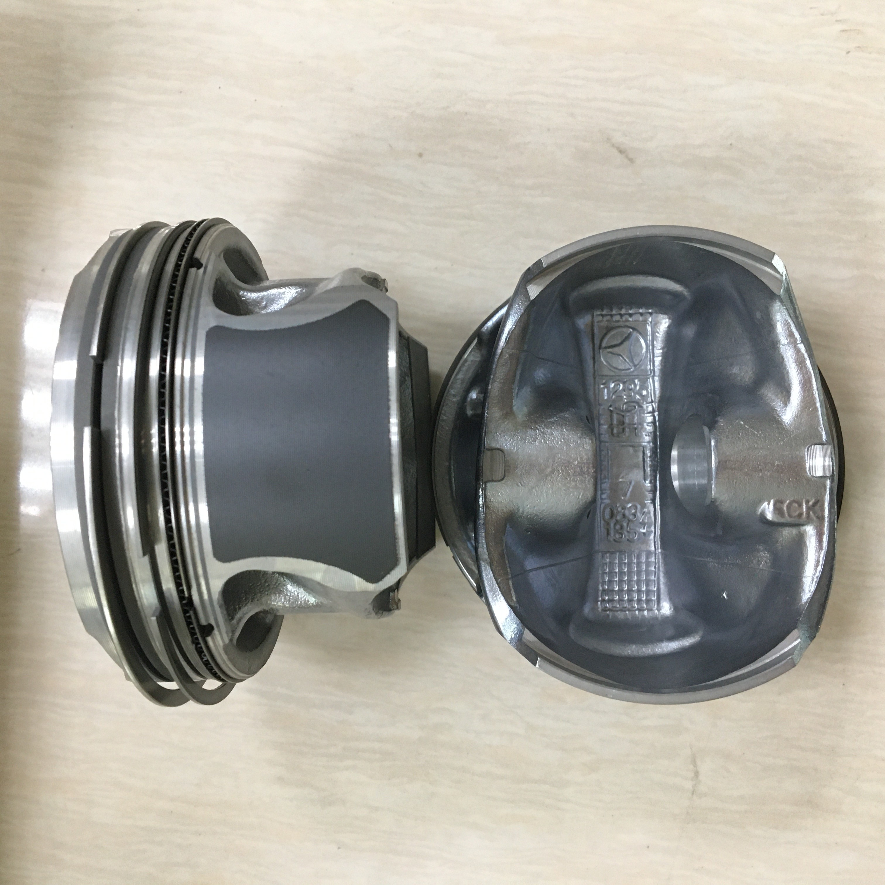 ISO Approved 2700301717 Mercedes Benz Piston And Ring Set