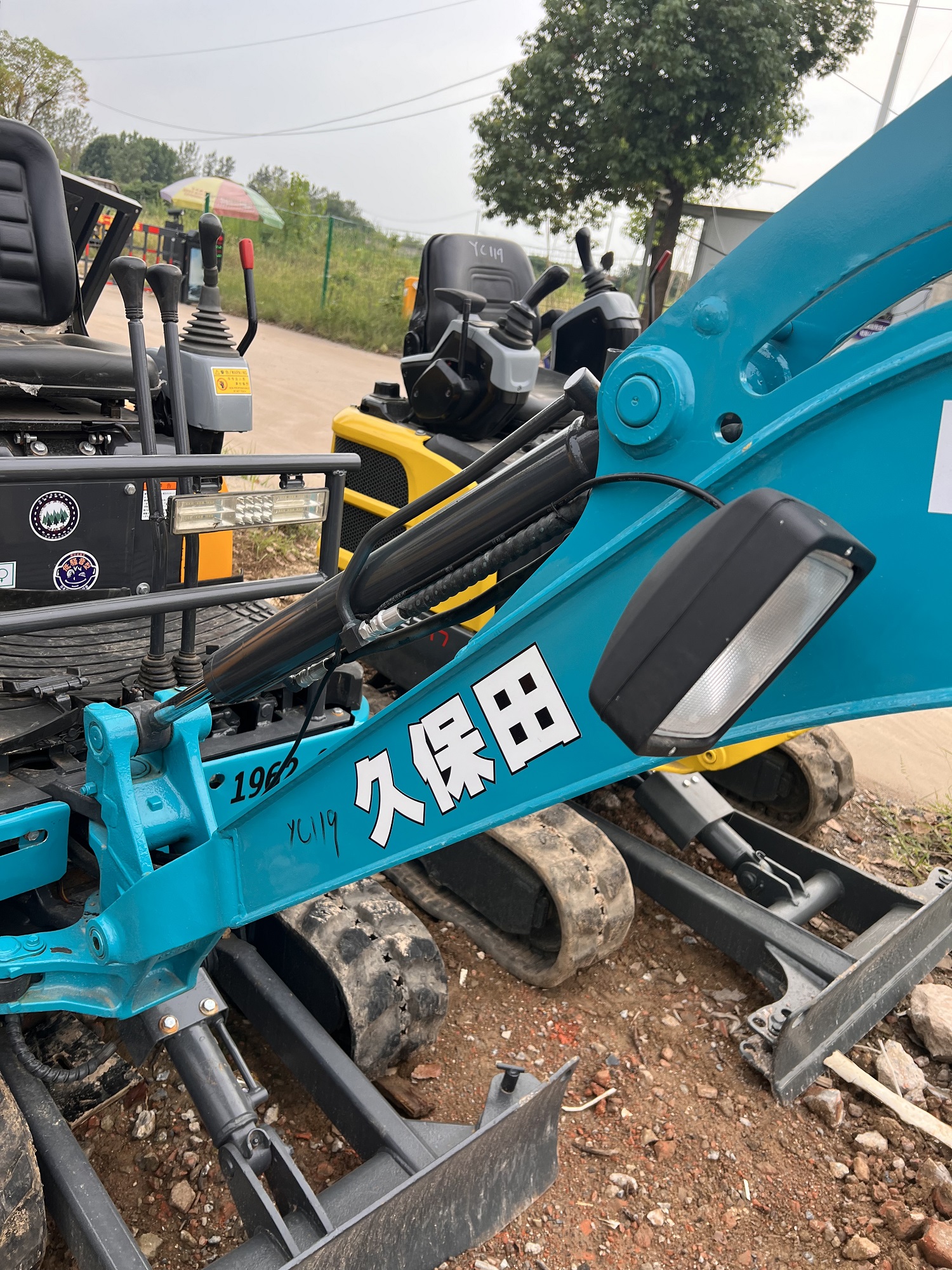 Low working hours road machinery Kubota U17 used excavator with high quality engine and pump excav cheap excav used crawler