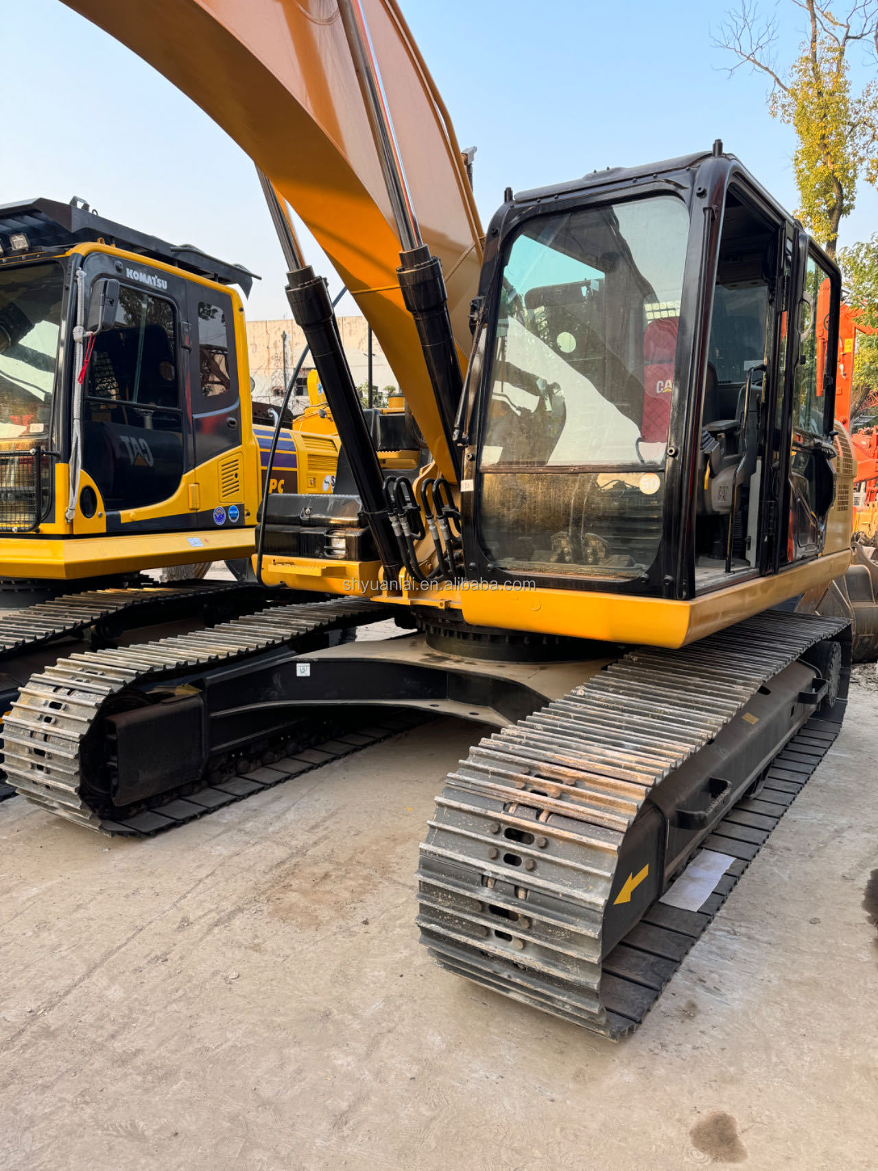CAT320D2 Original Hydraulic Cylinder Excavator With High Work Efficiency And 103KW