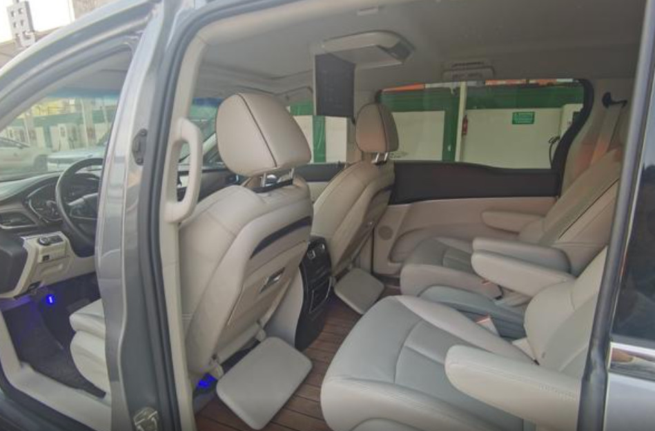 Buick GL8 2021 Land Business Class 652T Luxury SAIC-GM Buick Medium and Large MPV Gasoline 2.0T 237HP L4