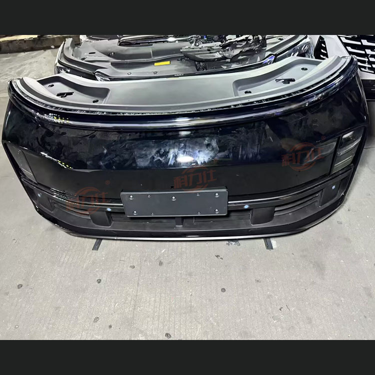 The front bumper assembly and headlight disassembly parts of the I-d-eal L8
