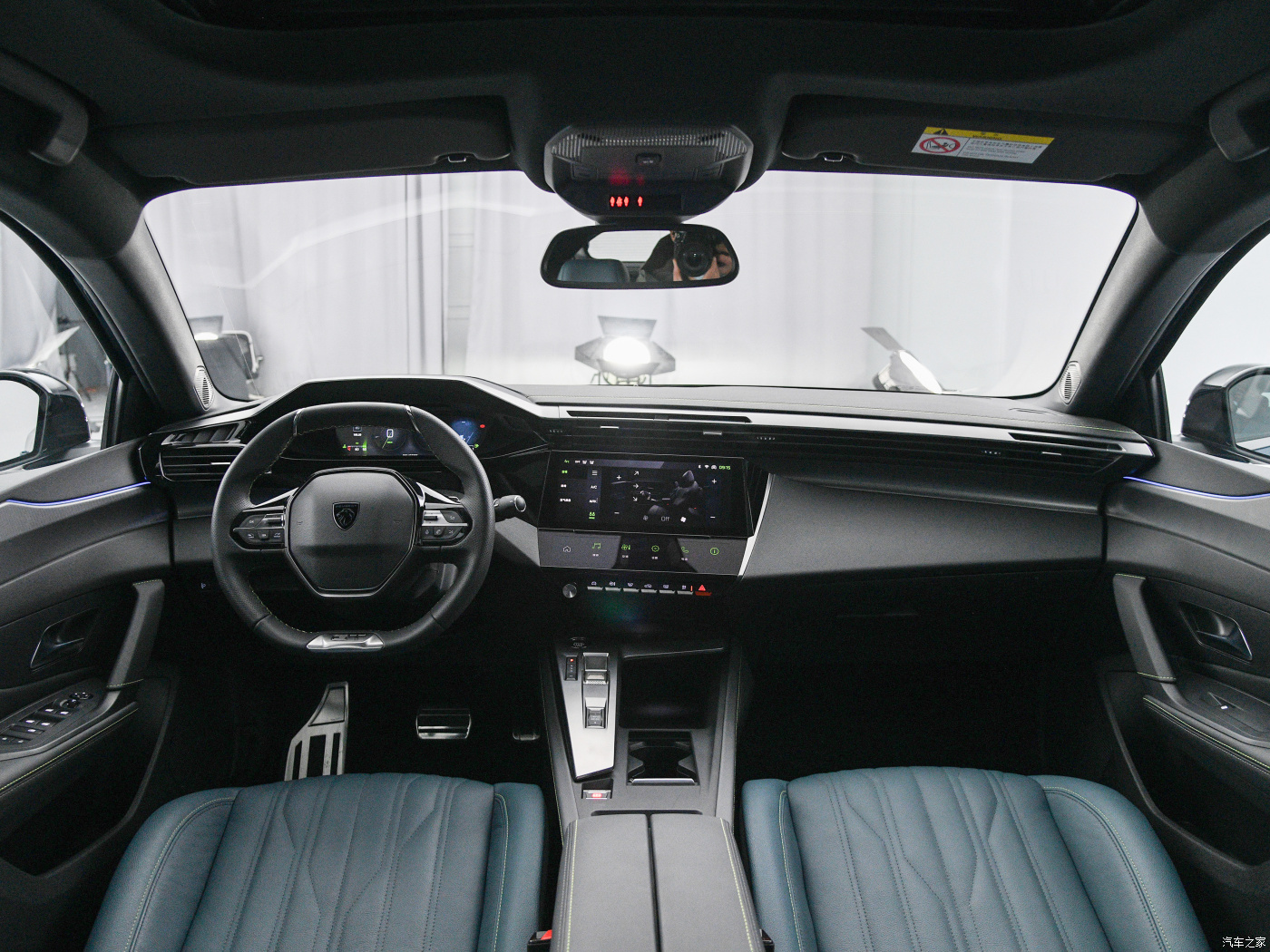 2023 Peugeot 408X 1.6T 175HP L4 Gasoline Cars with High Speed and Displacement 1.5-2.0L Unbeatable from Peugeot