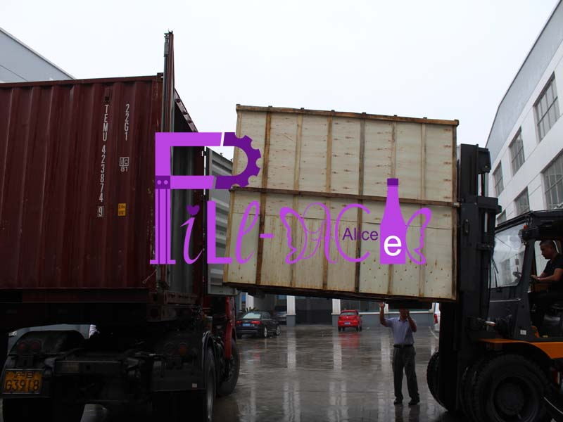 Semi Automatic Juice Bottle Blowing Machine To Produce Heat Resistant Bottles