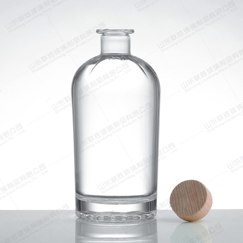 Transparent 750ML Custom Label Flint Empty Bottles Glass Spirits Large Spirit Bottle for Beverage