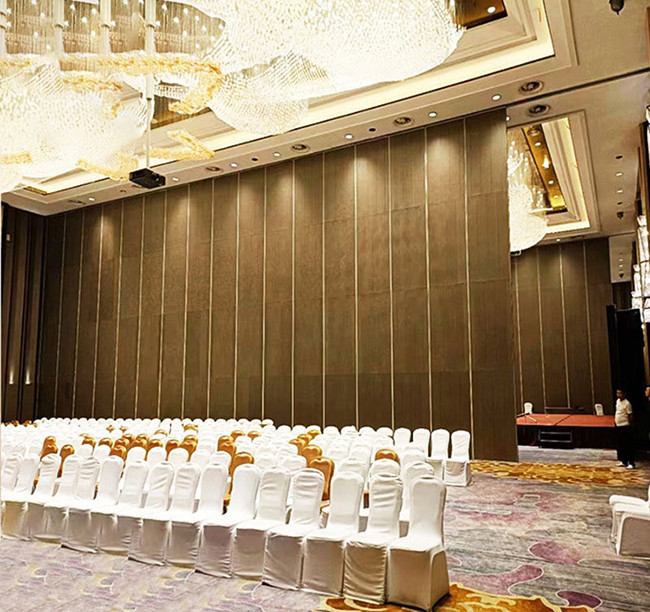 12m High Wooden Surface Soundproof Folding Wall For Exhibition Center