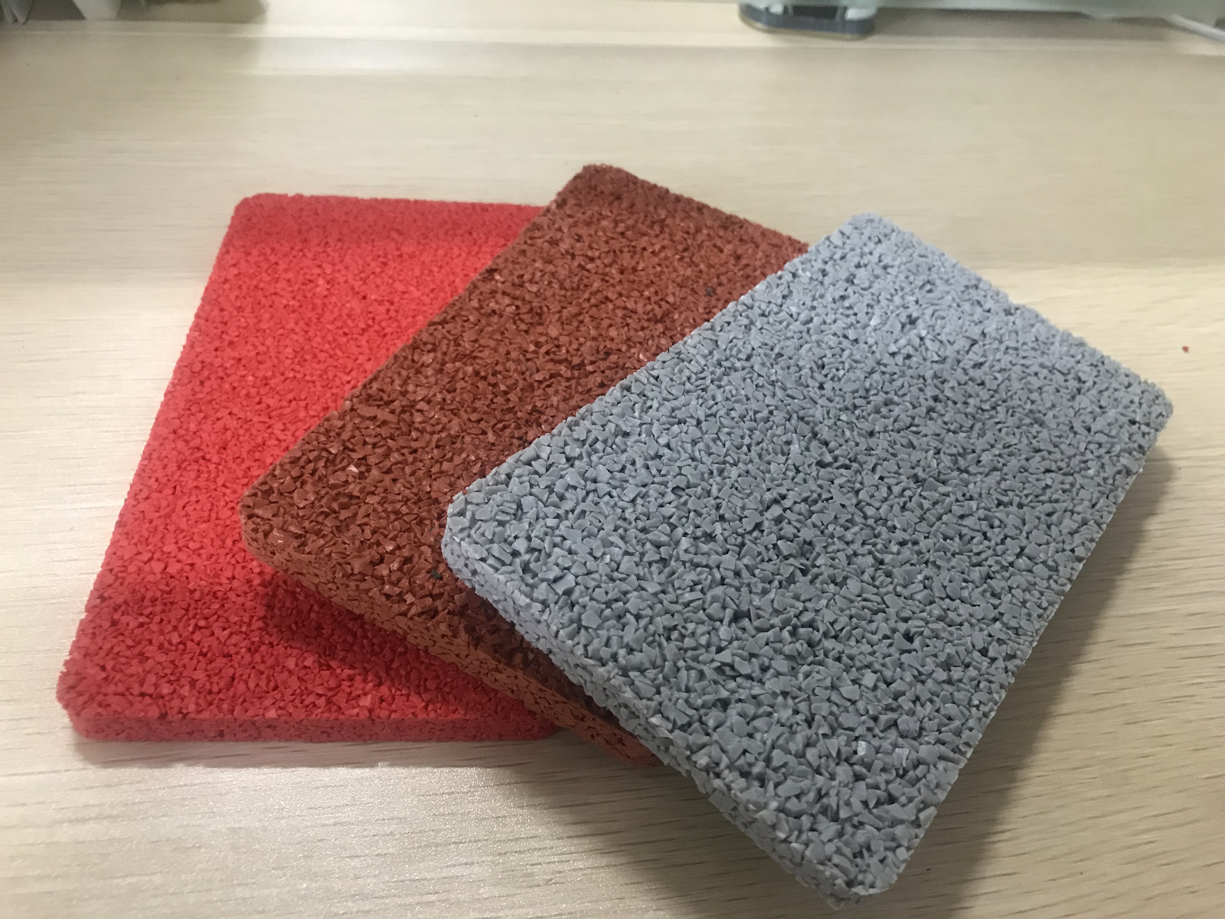 Kindergarten Grounds 2mm 4mm Red Grey EPDM Rubber Granules