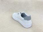 Women pure white and flat heel sport shoes with breathable mesh and lace up