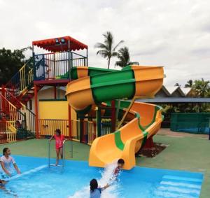 Quality Fiberglass 1-4 Children Water Slide Spiral Water Slide Easy Assembly wholesale