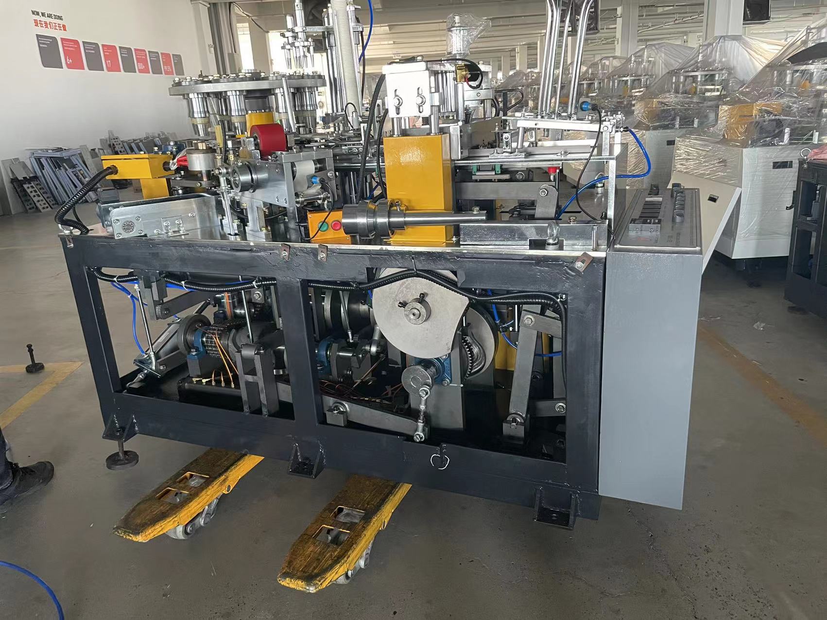 Fully Automatic High Speed One Time Disposable Used Tea Coffee Paper Cup Making Machine Price