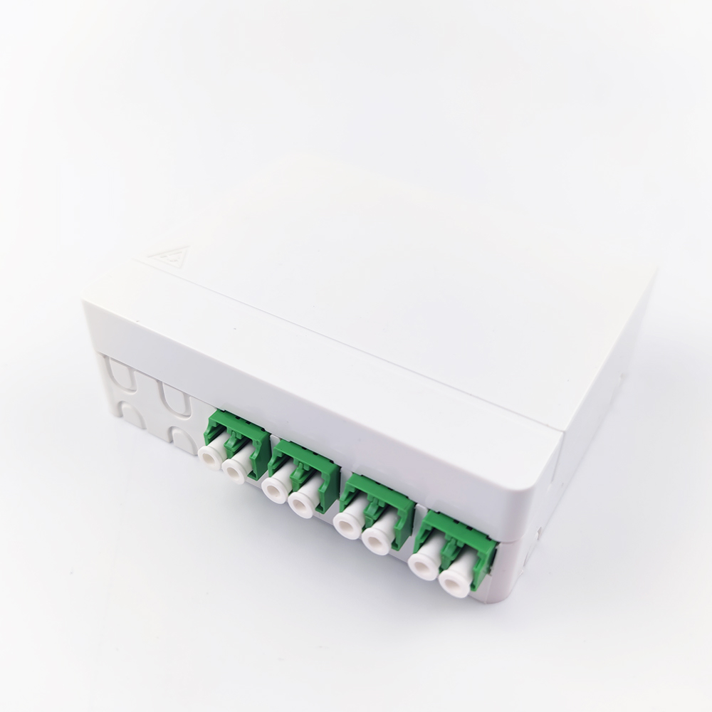 FTTH Network Compatible Fiber Optic Socket Panel 4 Cores ABS PC Material for Indoor