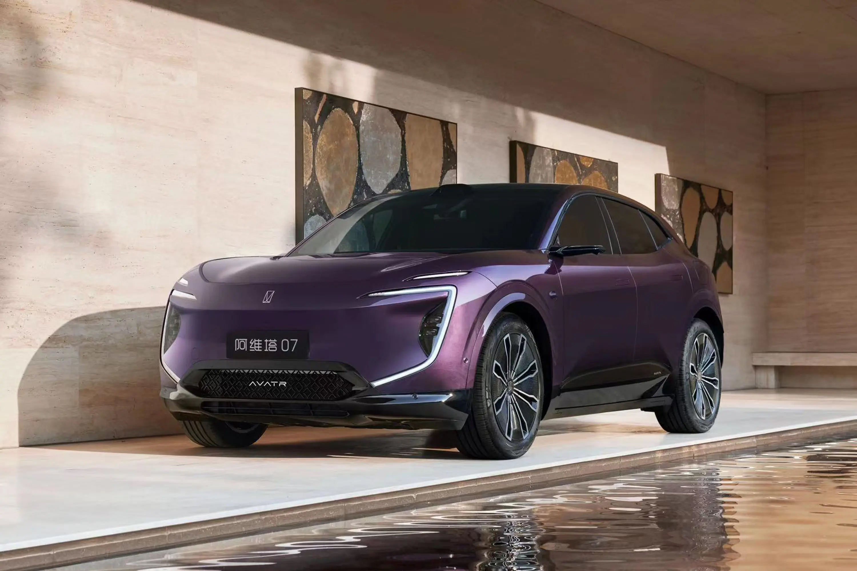 High Speed AVATR 07 Electric Vehicle Maximum Power 252 kW 343 Ps and Maximum Torque 365 Nm for Unbeatable Performance