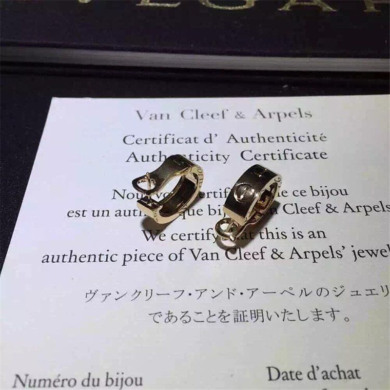 C love series earring 18k gold white gold yellow gold rose gold bracelet Jewelry factory in Shenzhen, China