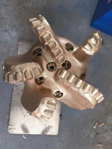Quality 5 blades PDC drill bit for oil well/water well/mining well wholesale