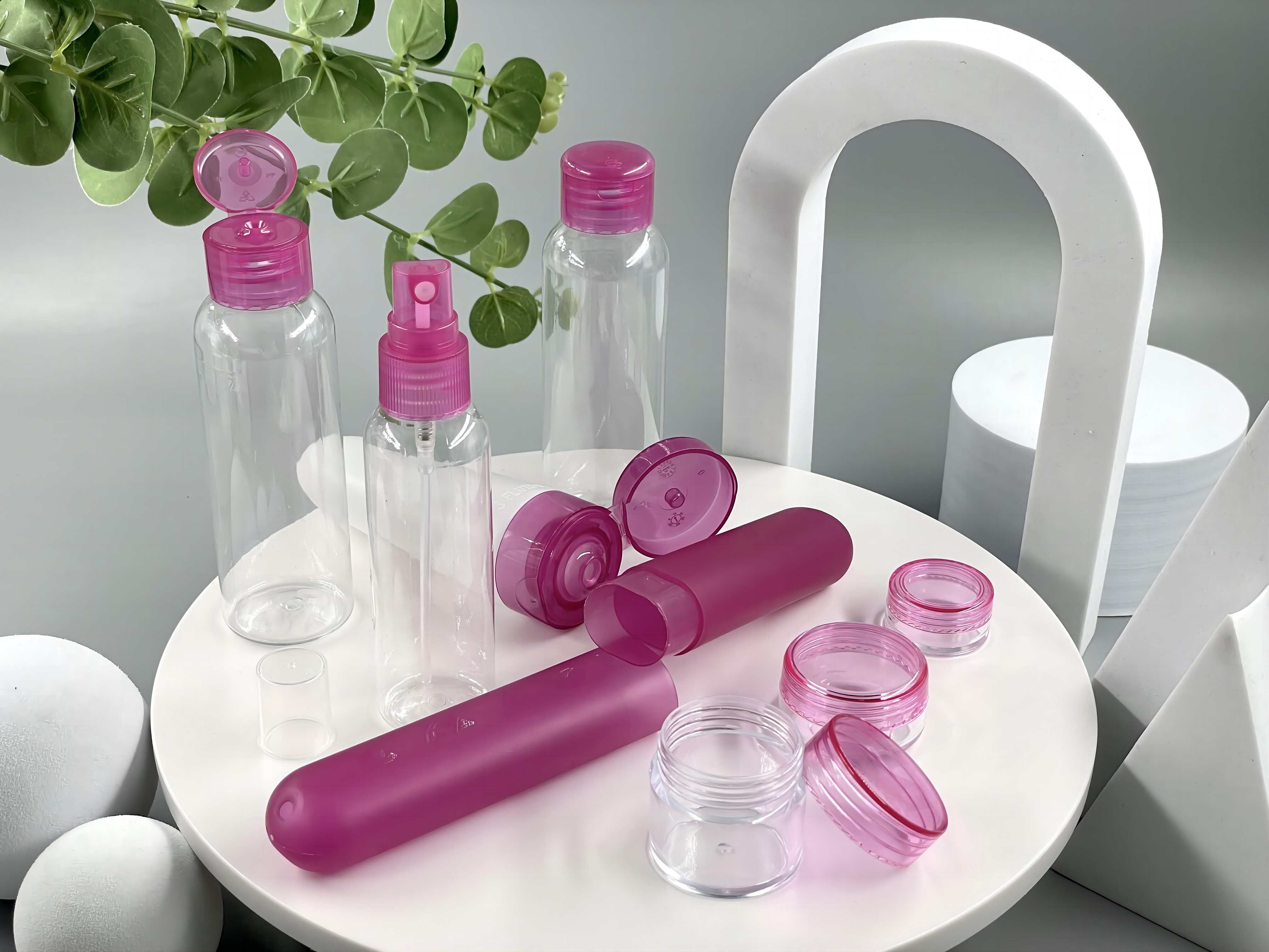 Portable Clear Skin Care Packaging PS Cream Jar for Customized Color Shape Travel Set