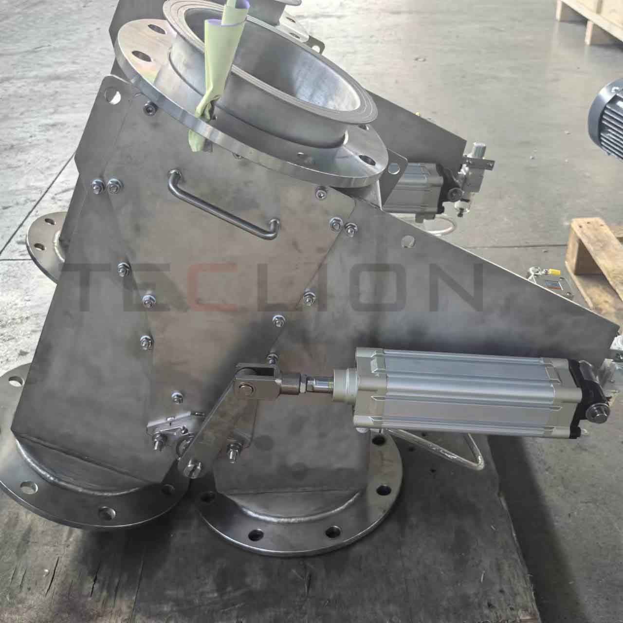 Swing flap plate gravity feeding stainless steel diverter valve