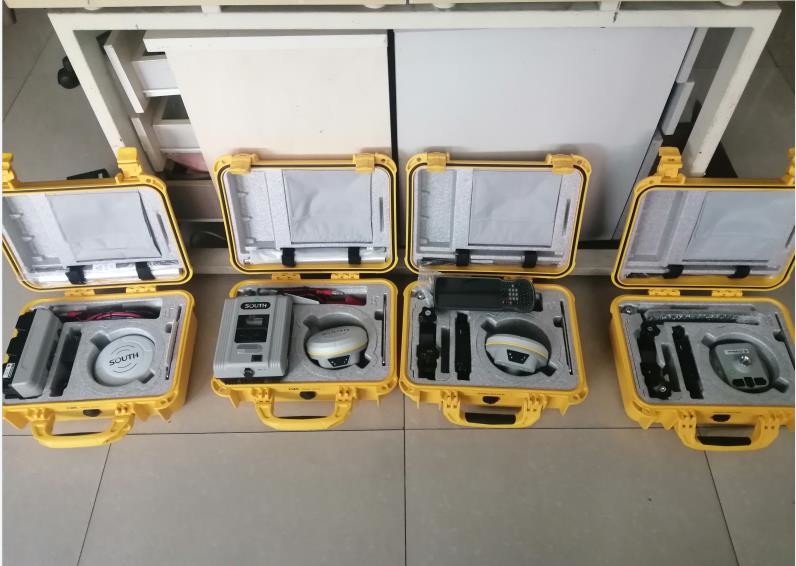 South Land Surveying Measuring Instrument RTK 0° ~ 60° IMU tilt angle GPS South Galaxy G3