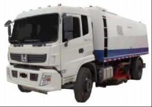 Quality 8JS85E Transmission Road Cleaning Truck with 5000/5200mm Wheelbase wholesale