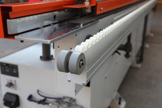Hot Glue Edge Banding Machine Automatic For Aluminum Foil Honeycomb Panels