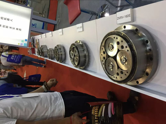 Low Backlash Cycloidal Pin Gearbox Speed Reducer Motor Internal Angular Support Bearings
