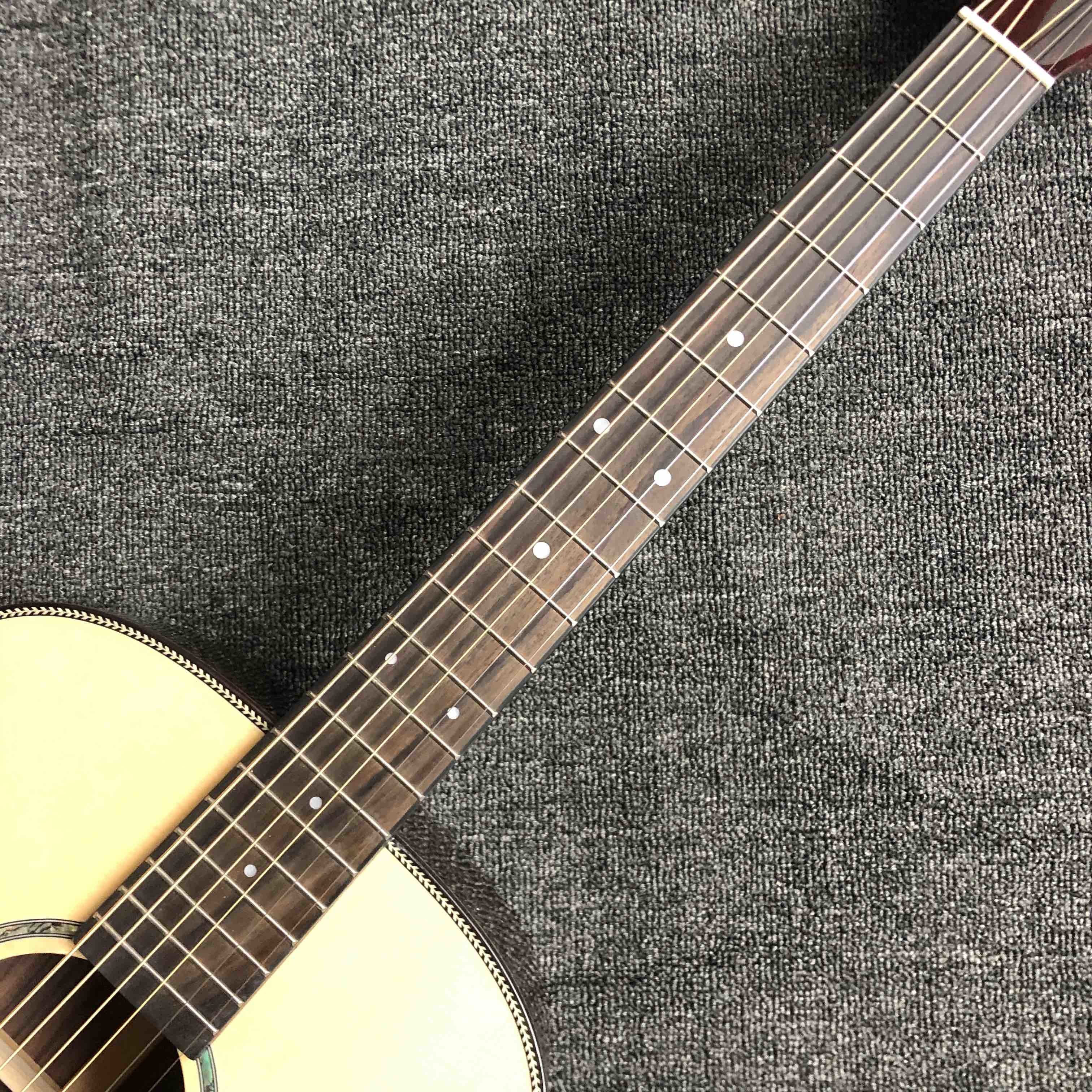Custom AAAA All Solid Spruce Wood OM Style Body Ebony Fingerboard Fishbone Binding Acoustic Guitar