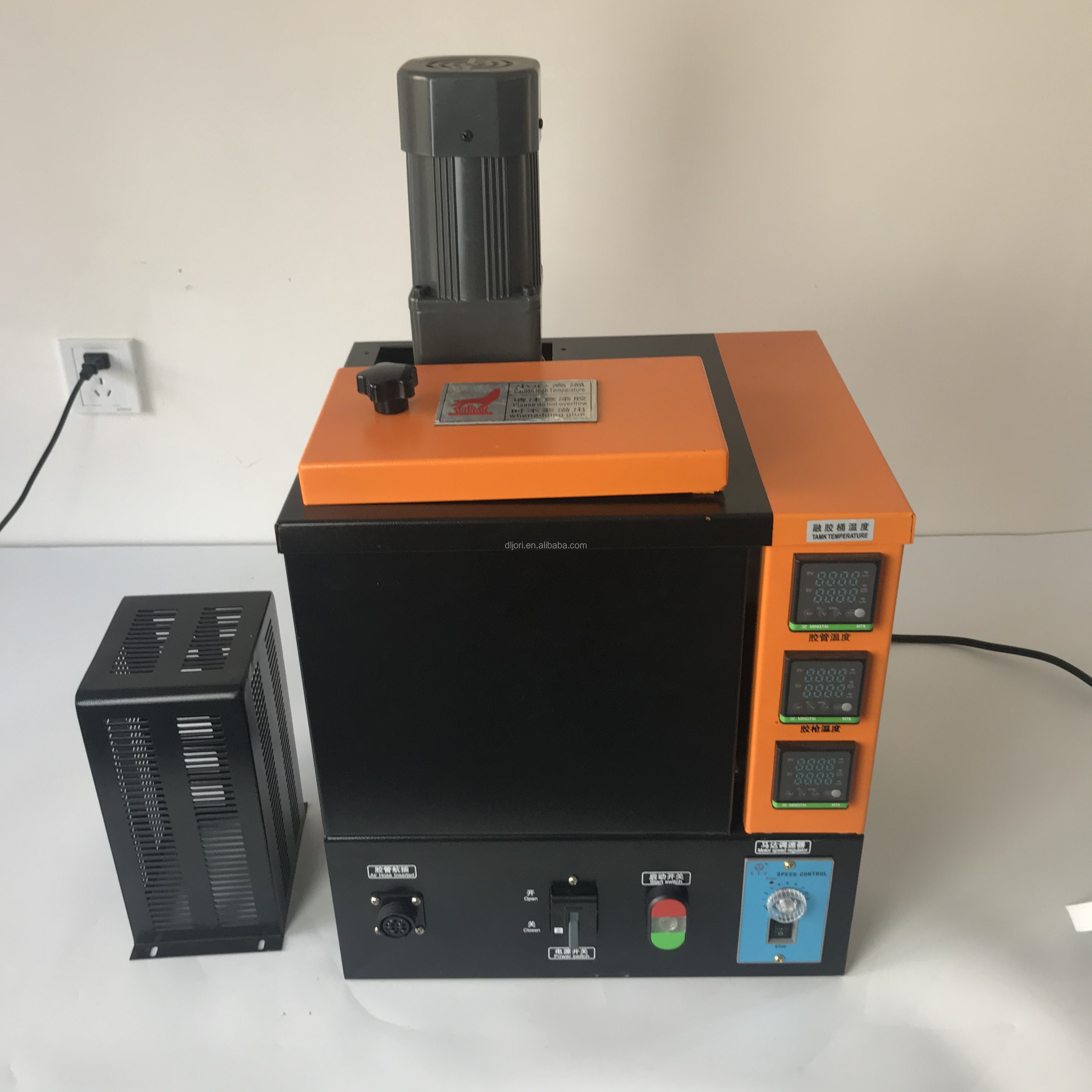 Factory Supply the Semi Automatic Glue Applicator Machine with Manual Glue Gun