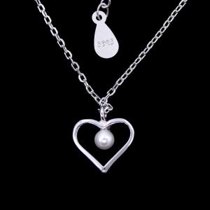 Quality Minimalist Style Heart Shaped Necklace / 925 Silver Jewellery Pearl Chain Necklace wholesale
