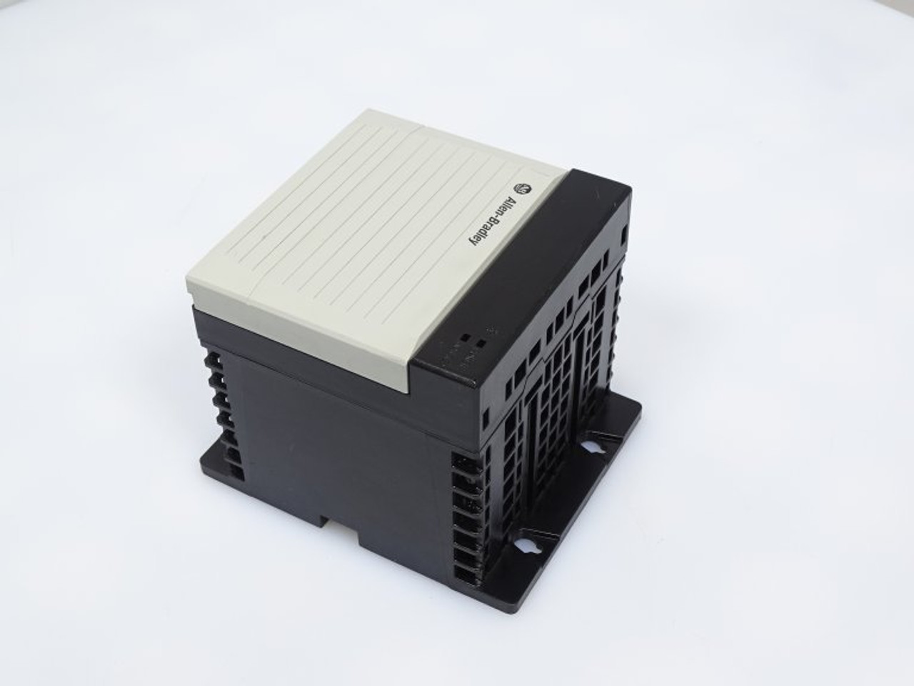 Allen Bradley 1756-PA75R ControlLogix Redundant Power Supply with Input Frequency of 47-63 Hertz