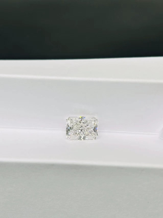 2.2ct D VVS CVD Laboratory Created Diamond IGI Certified Radiant Shape